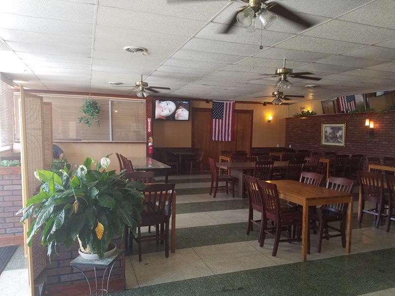 Chilos Taqueria interior